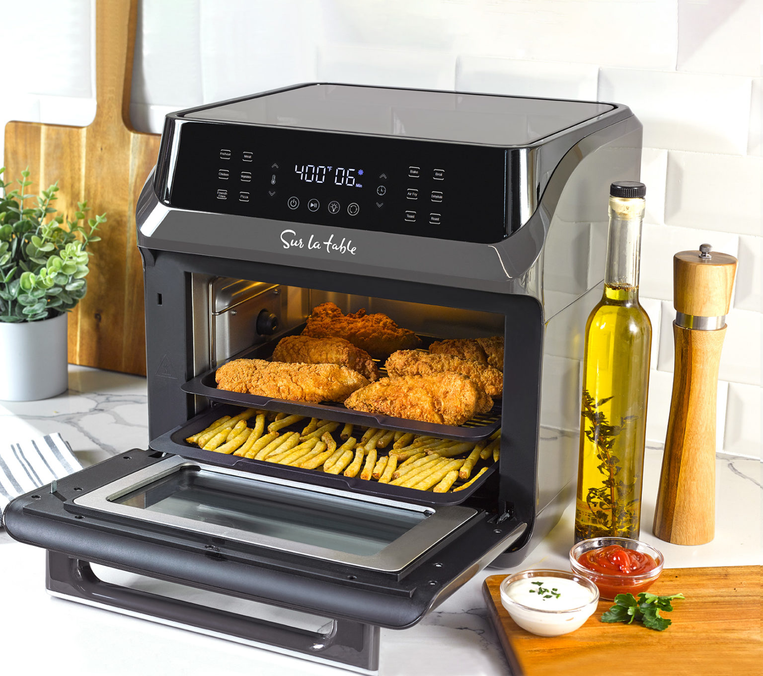 Multifunctional Air Fryer Oven 16 qt Sur la Table